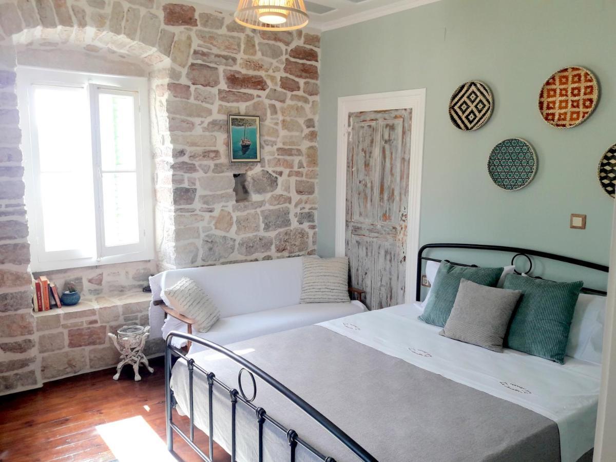 1836 Traditional House Vathy  Bagian luar foto